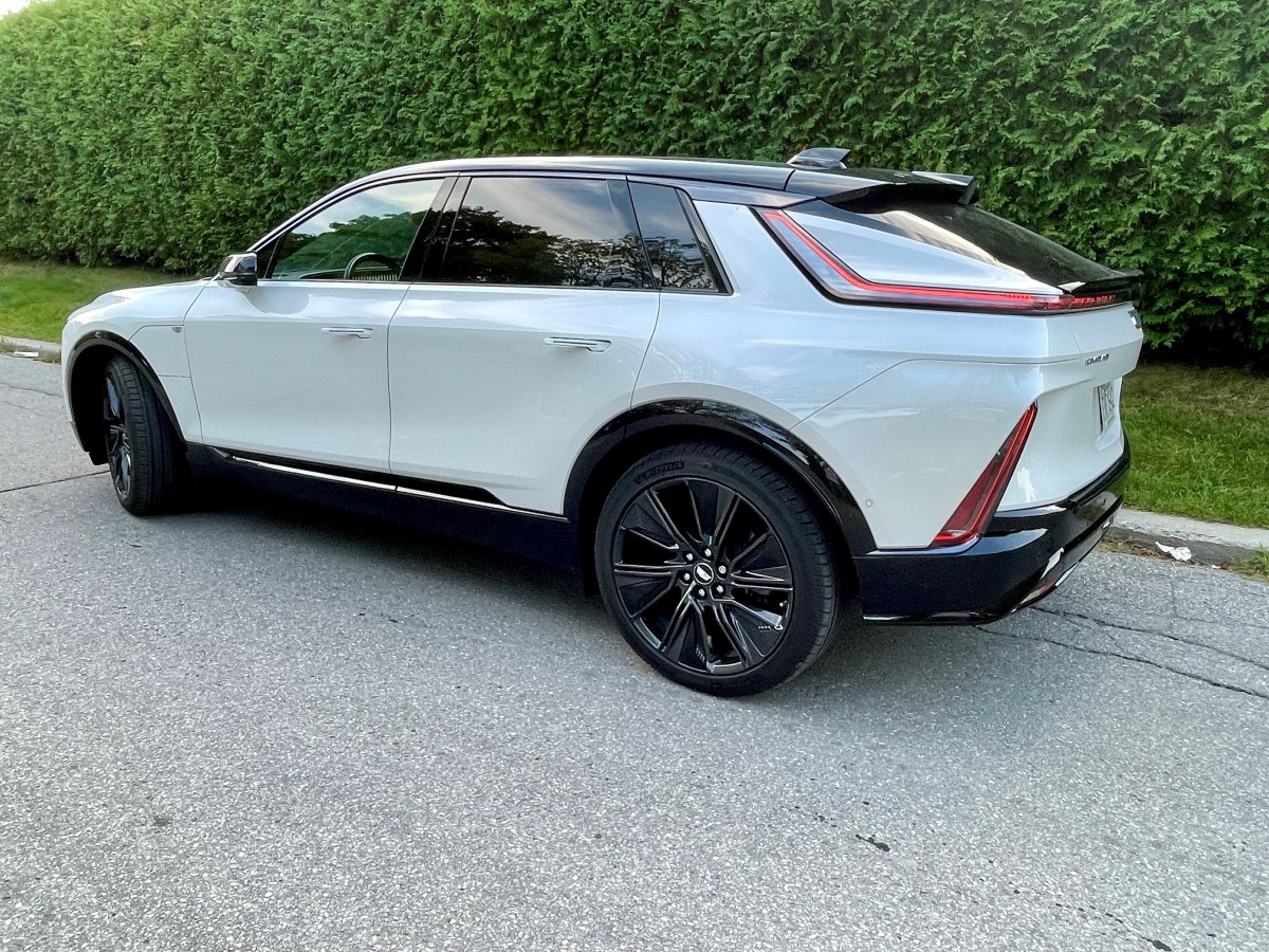 2024 cadillac lyric review