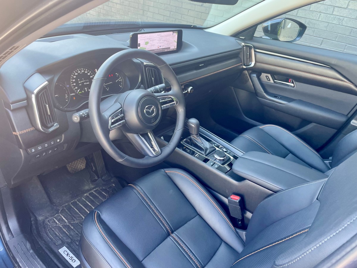 2025 mazda cx 50 hybride interior
