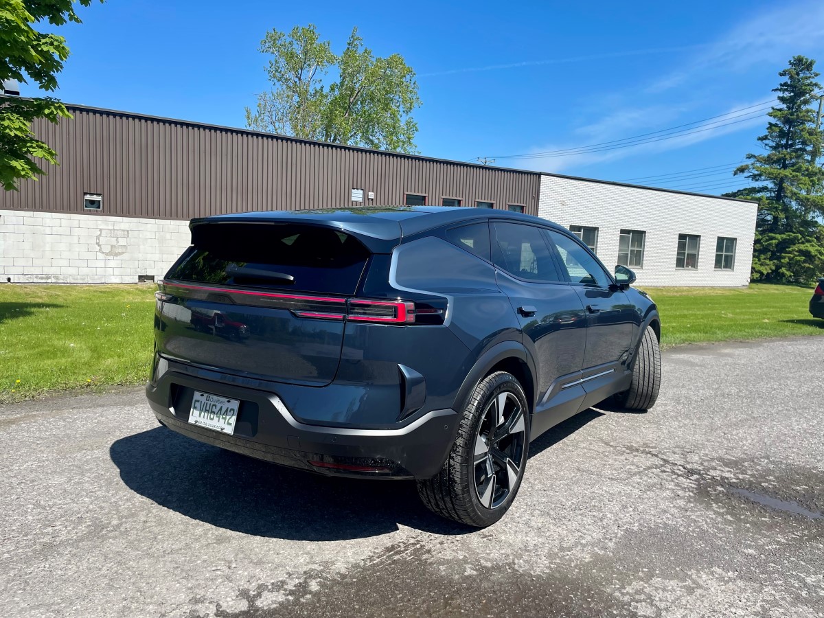 2025 polestar 3 rear
