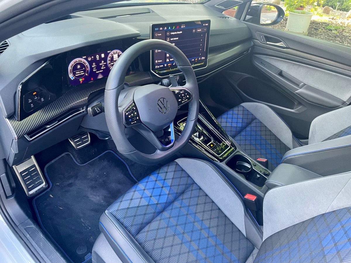 2025 vw golf r interior