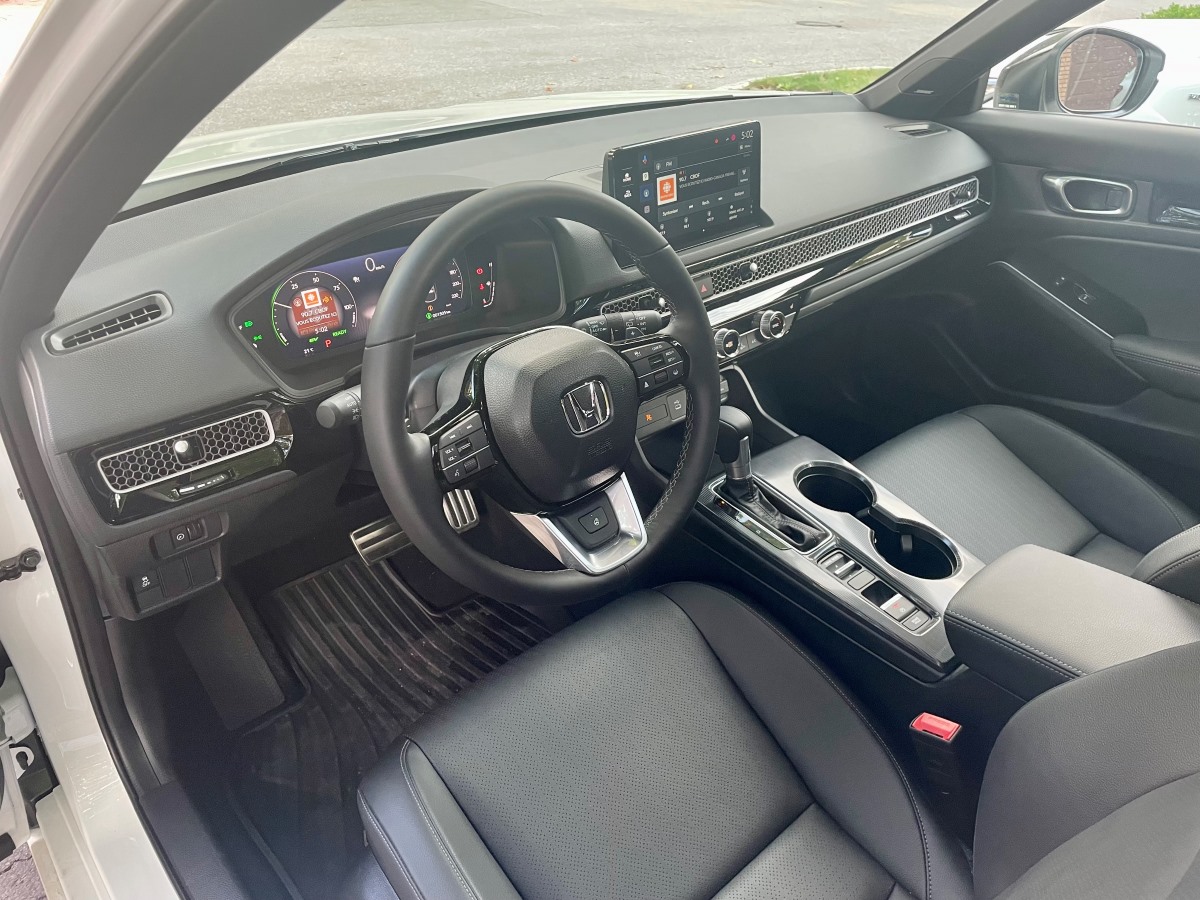 2026 honda civic hybride interieur