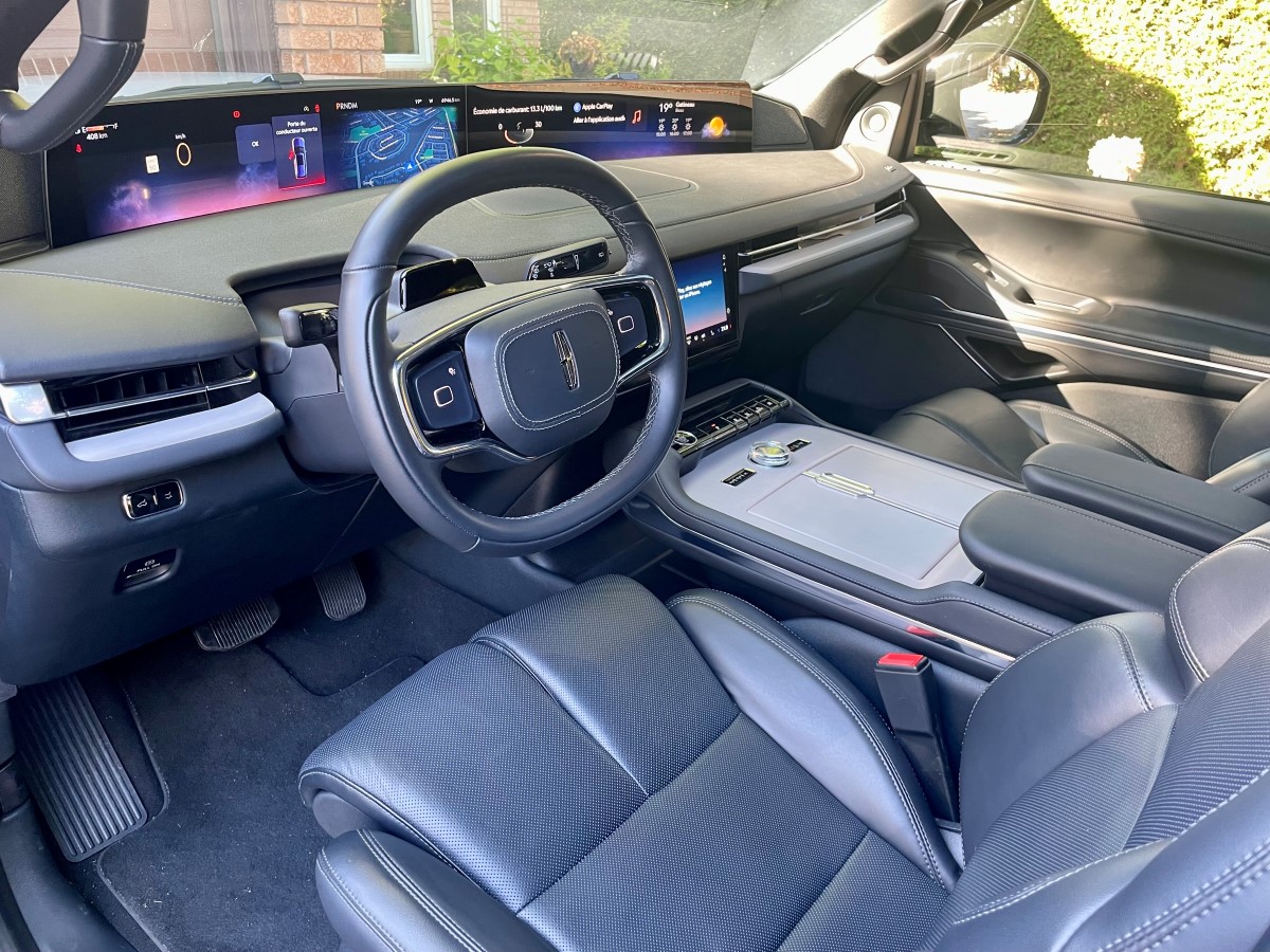 2026 lincoln navigator interior