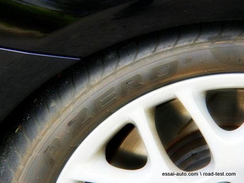Évaluation du pneu Pirelli PZero roulement à plat